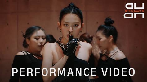 SEULGI 슬기 '28 Reasons' Performance Video .